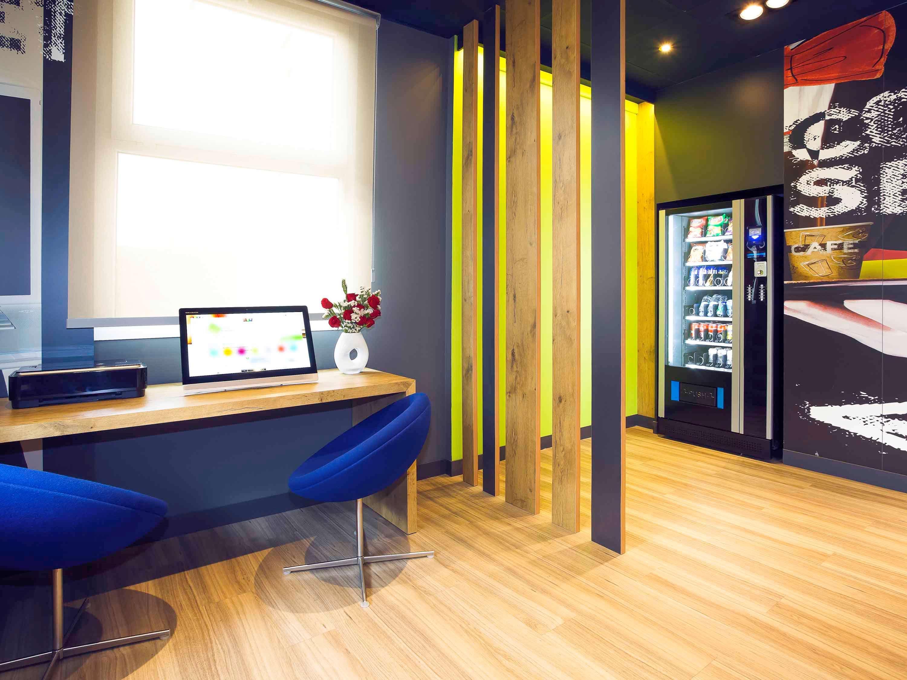 Ibis Budget Madrid Alcorcon Mostoles Exterior photo